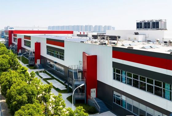 بناء مستودع من قبل مع رسم BIM وتصميم سقف صفيحة فولاذية واحدة