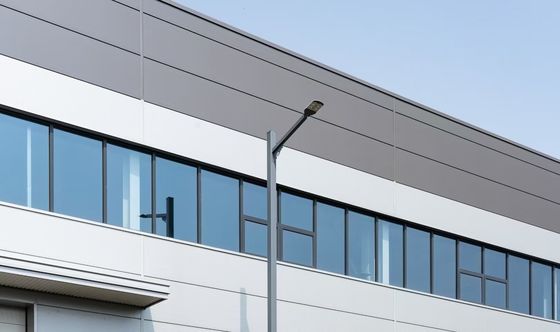 إطار عالي القوة قابل للتخصيص للحجم والتصميم، مستودع هيكل فولاذي في البناء يستخدم في المجال الصناعي في جميع أنحاء العالم